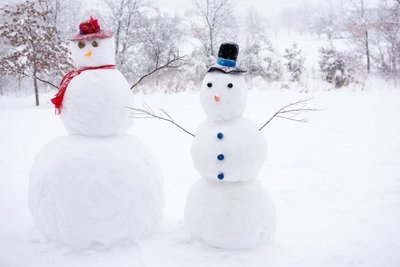 snowmen-2699483_1920.jpg